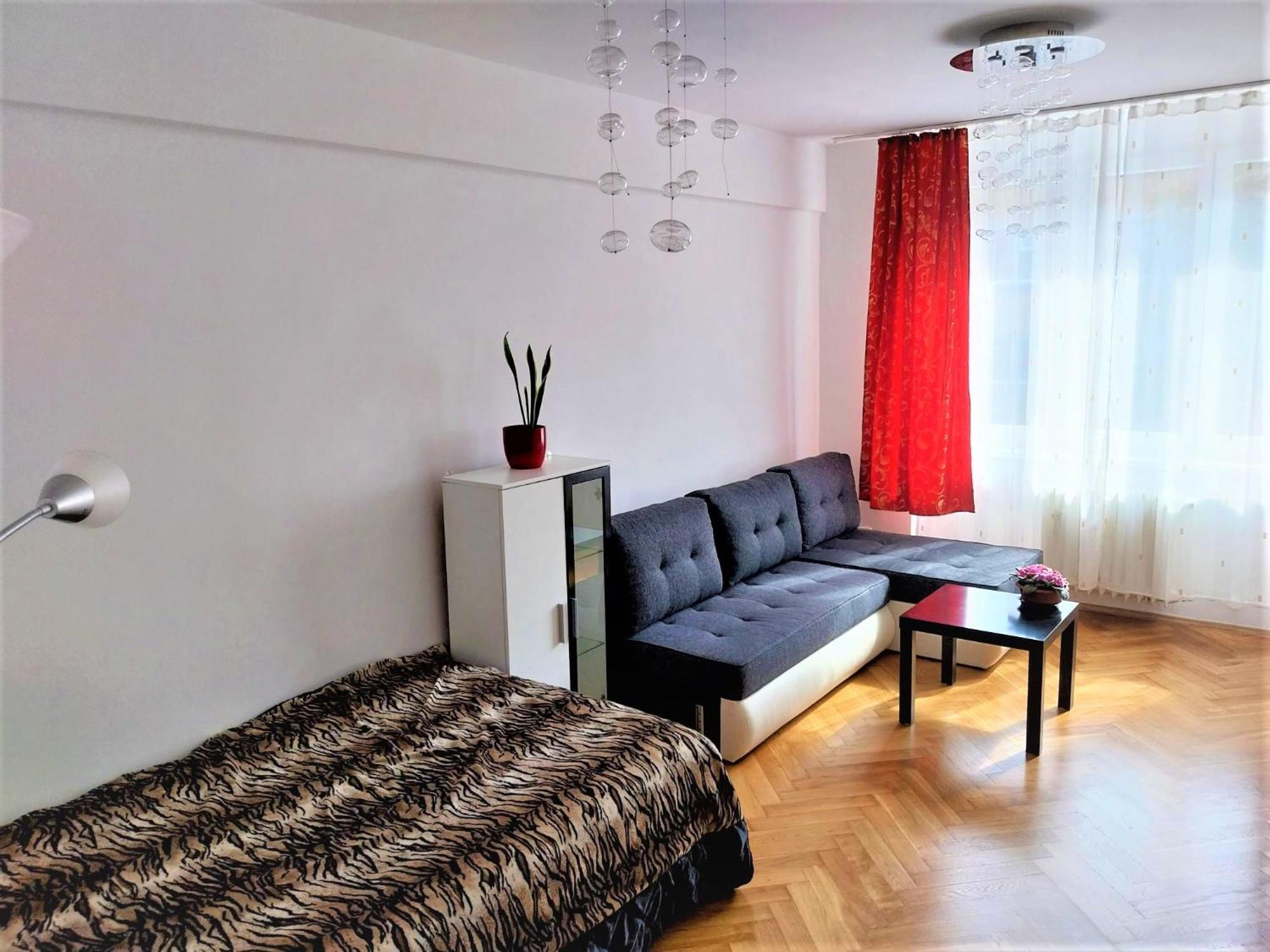 Parking Free One With Netflix In Shared Flat With A Woman In Next And Shared Bathroom And Kitchen No Invoice Ubytovanie v rodine