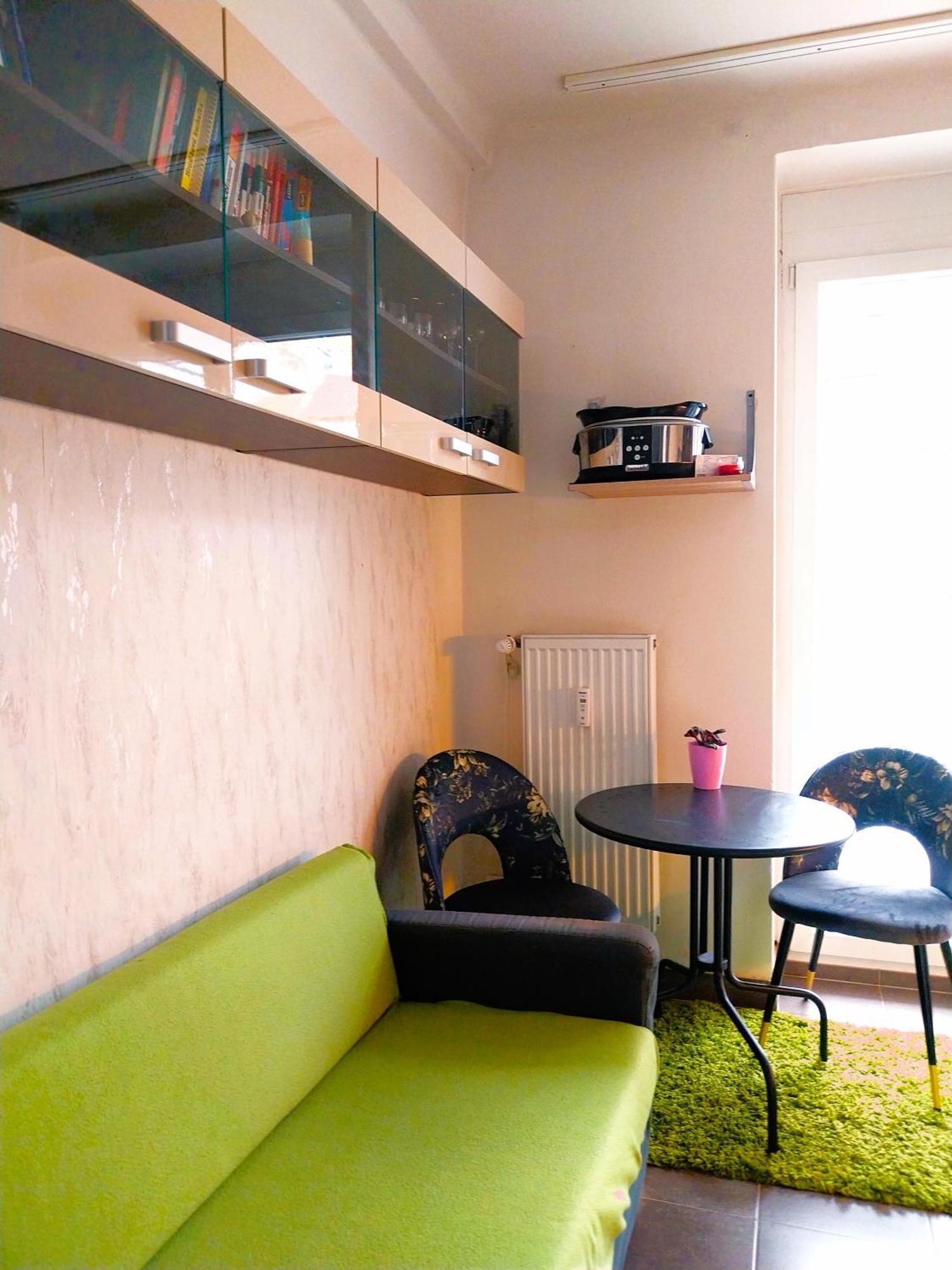 Parking Free One With Netflix In Shared Flat With A Woman In Next And Shared Bathroom And Kitchen No Invoice Ubytovanie v rodine *