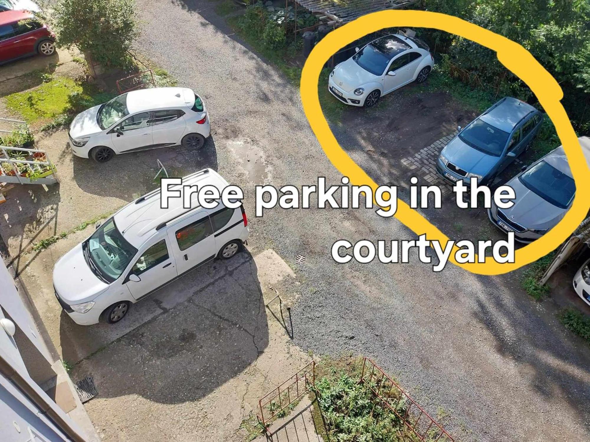 Ubytovanie v rodine Parking Free One With Netflix In Shared Flat With A Woman In Next And Shared Bathroom And Kitchen No Invoice Prague